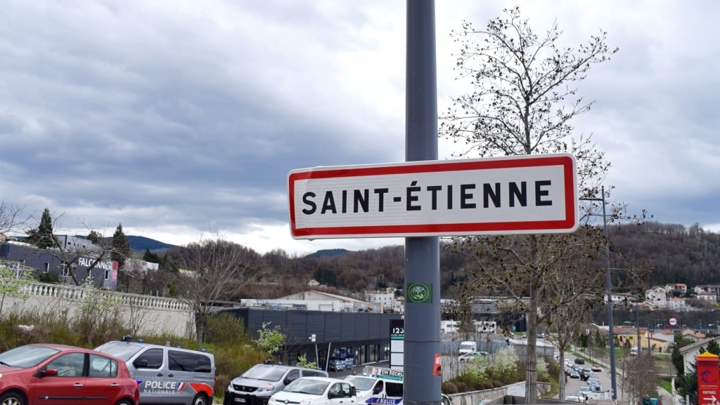 Le Corps D Un Homme Retrouv Dans Un Immeuble Du Quartier Terrenoire