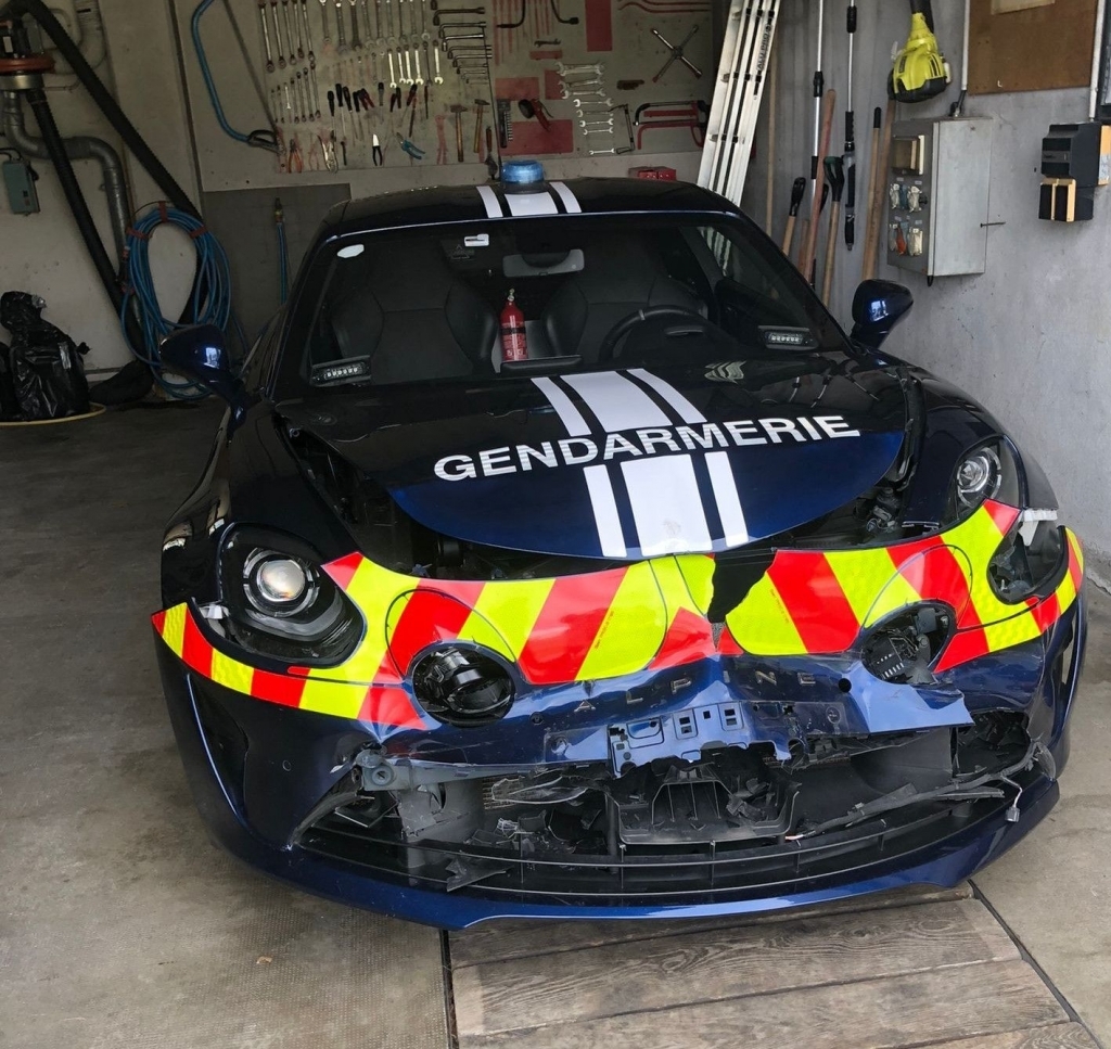 Une Alpine De La Gendarmerie Accident E Tl T L Vision Loire