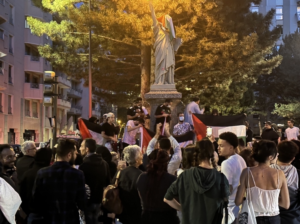 Saint-Étienne. Palestine : 300 personnes ont défilé dans le calme malgré  l'interdiction